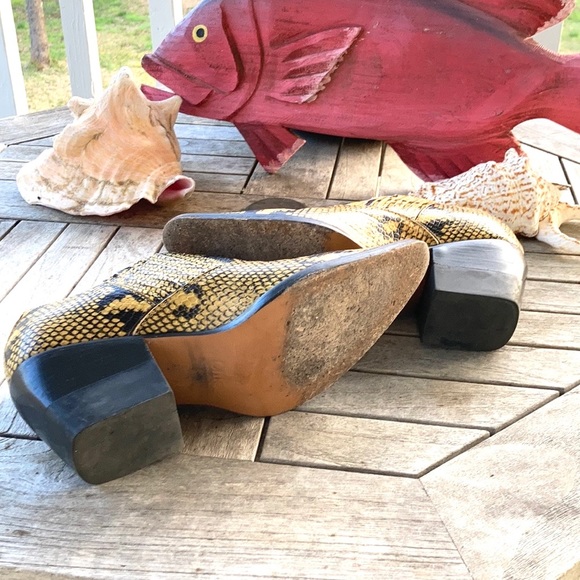 Chloe Rylee Low Boot 🥾 Snake Skin Python Print One of the "It" Patterns Luxe - Picture 12 of 16